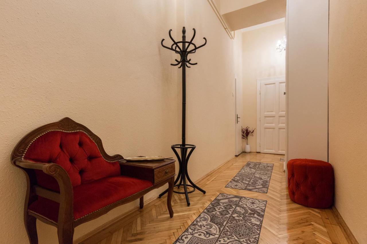 Apartment Eclectic Luxury & Spacious 2br Ac In Center *